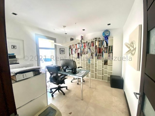 Imagen 2 de 30 de Rah Código 22-8033: Casa En Venta En Lomas Del Mirador 04242942992