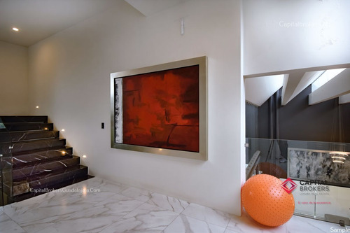 Casa En Venta De Lujo Con Alberca Colinas De San Javier
