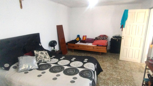 En Venta Casa 2 Dormitorios Depto 1 Dormitorio - La Falda