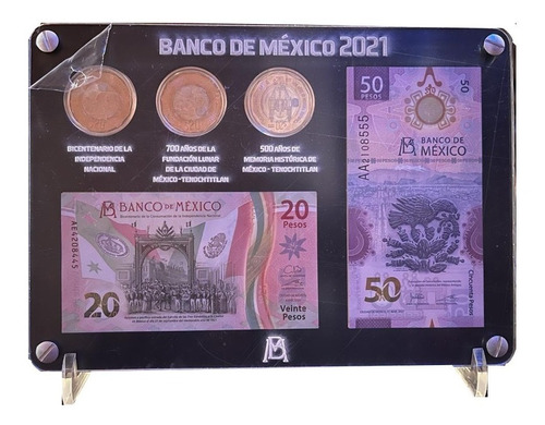 Pedestal Con Colección De Nuevos Billetes Y Monedas 20 Y 50