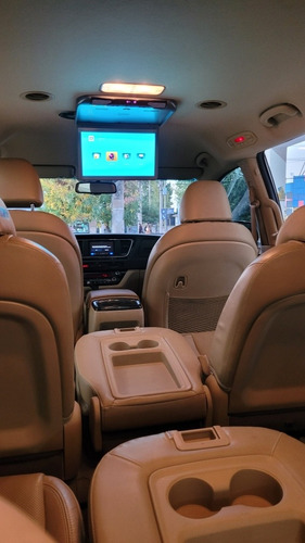 Imagen 15 de 15 de Kia Carnival 2016 2.2 Crdi Premium