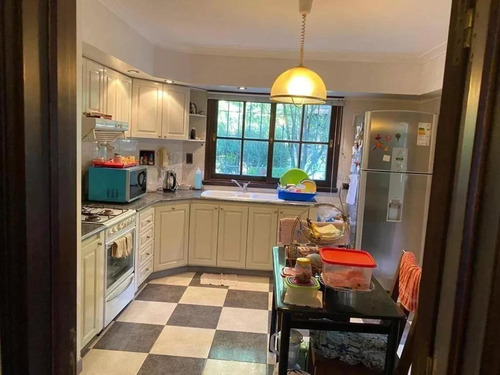 Casa En Venta - 2 Dormitorios 3 Baños - Cochera - 2.400mts2 - Sierra De Los Padres
