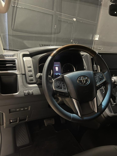 Imagen 6 de 18 de Toyota Hiace Vx 2022