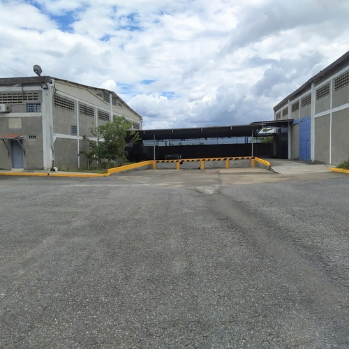 Imagen 2 de 7 de Alquilo Galpón 1500m2 La Rosa 1286