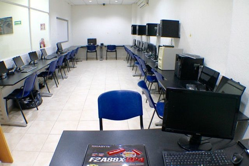 Imagen 19 de 30 de Con Uso De Suelo De Universidad
