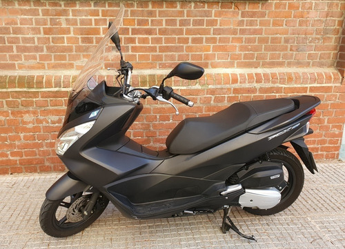 Honda Pcx 150 - Impecable - Con Parabrisas Givi Alto