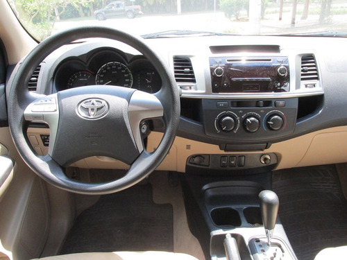 Toyota Hilux Sw4 2.7 Sr 4x2 Flex 4p Automático 2014