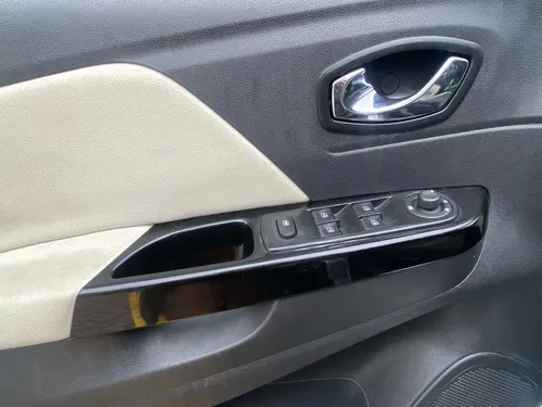 Renault Captur 2.0 Intens Automática