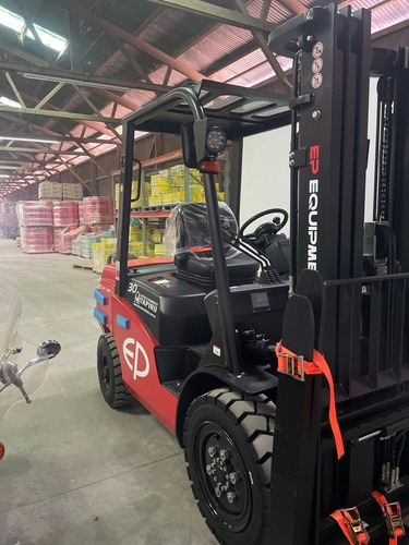 Imagen 8 de 25 de Autoelevador 3tn Diesel Motor Nissan Td27 Japonés Autom. Okm
