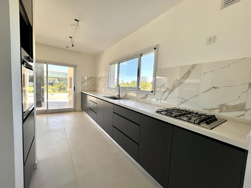 Venta Casa 4 Amb Ceibos A Estrenar