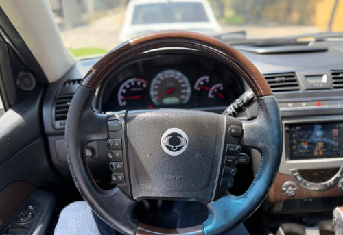 Ssangyong Rexton Aut 2015