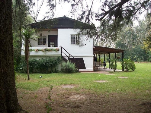 Hermosa Casa Sobre Doble Terreno Rio Carapachay Al 300