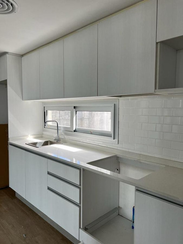 Alquiler Oficina 75m2 Piso Alto - C 2 Divisiones De Blindex Open Space.