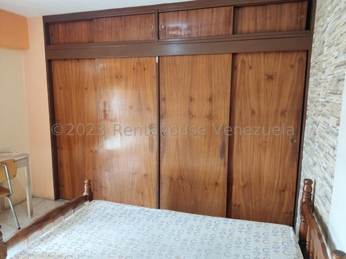 Imagen 22 de 30 de Apartamento En Venta En Av Pedro Leon Torres Barquisimeto De 125 Mts Con Una Excelente Distribución Entre 4 Habitaciones, 3 Baños, Cocina, Comedor, Sala Y Área De Balcón Gabriela C.