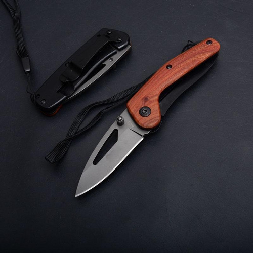 Imagen 4 de 4 de Navaja Tactica Compacta Titan Wood Chica Pequeña
