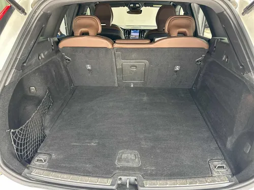 Camioneta Volvo Xc60 2022 Mild-hybrid Crystal White 35000 Ki