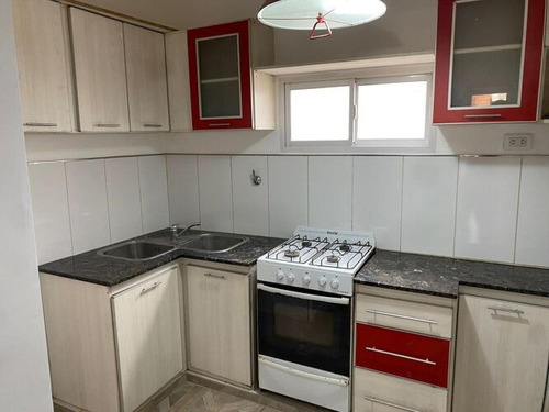 Casa En Venta - 2 Dormitorios 1 Baño - Pergamino