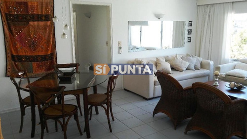 Imagen 5 de 12 de Apartamento En Primera Linea, Playa Mansa, 2 Dormitorios *