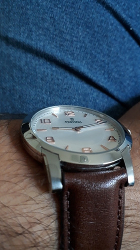 Relógio Festina Social Modelo Slim Pulseira Couro