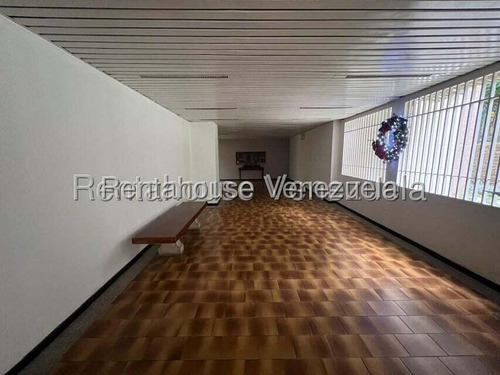 Apartamento En Venta Ubicado En Las Esmeraldas