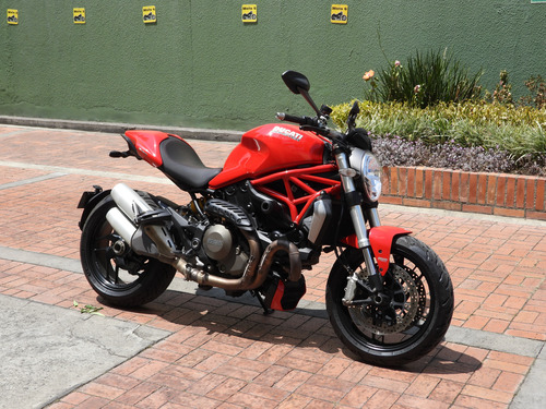Ducati Monster 1200