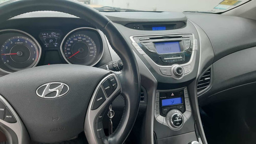 Hyundai Elantra 1.8 Gls 6at Seguridad Premium 2013