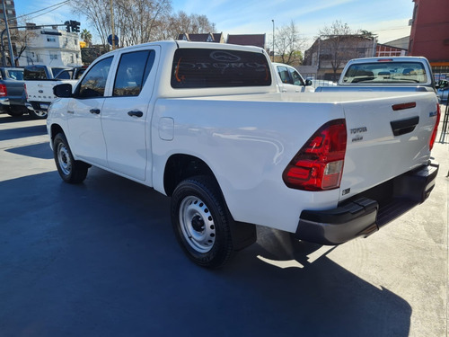 Imagen 7 de 16 de Toyota Hilux Dx 4x2 2021