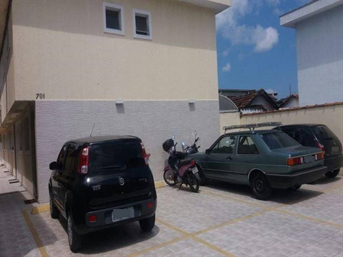 Imagem 2 de 12 de Sobrado Novo Em São Vicente Com 2 Dormitorios Em Condominio Fechado, Proximo De Mercados, Padarias, Farmacias, Escolas E Ponto De Onibus. - Hm2224