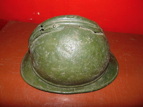 Imagen 4 de 10 de Antiguo Casco Militar