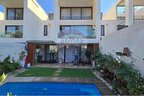 Arriendo Townhouse Con Vista Panorámica