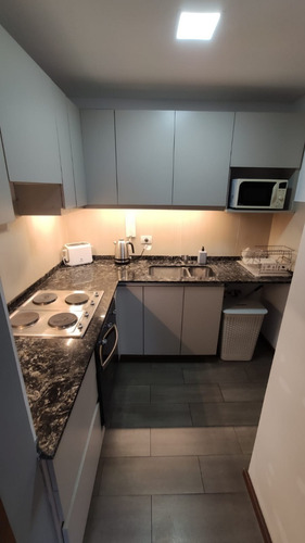 Imagen 7 de 27 de Hermoso Departamento De Categoria ,con Muy Lindas Vistas Al Rio Y A La Ciudad. Seguridad 24hs. Cochera Cub, Piscina, Gym, Laundry, Sum, Parrillas, Sauna, Jacuzzi, Cocheras Cortesía. Apto Profesional.