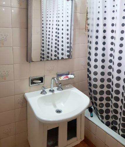 Imagen 17 de 30 de Godoy Cruz Al 1800 Y Honduras, Palermo. Piso 1 X Escalera. 3 Ambientes. Balcón. 2 Dormitorios. Al Frente A La Calle. Sup. 59 M2. Bajas Expensas. Lavadero. Terraza Grande En El Edificio. Apto Profesion