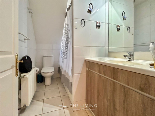 Casa En Arriendo De 5 Dorm. En Lo Barnechea