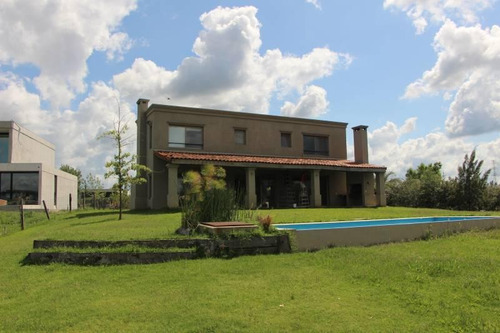 Imagen 4 de 30 de Casa En Venta En San Benito, Villanueva, Tigre