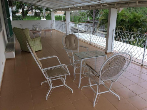 Chácara Com 16.000 M2 No Distrito De Três Irmãos, Cambuci - Rj, Local Para Pousada, Hostel, Retiro Espiritual. - 233