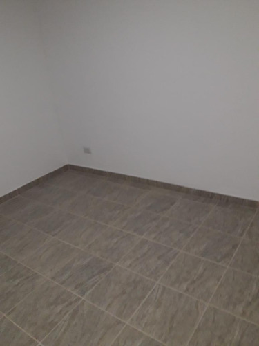 Casa En Venta - 2 Dormitorios 1 Baño - Cochera - 1.050mts2 - Bordenave, Puán