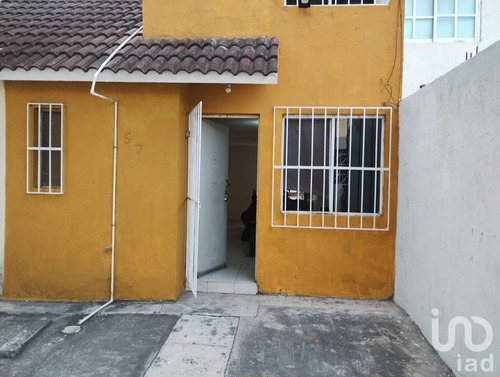 Venta Casa 2 Ambientes Río Medio