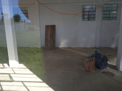 Local Con Baño, Frente A Inerbalnearia