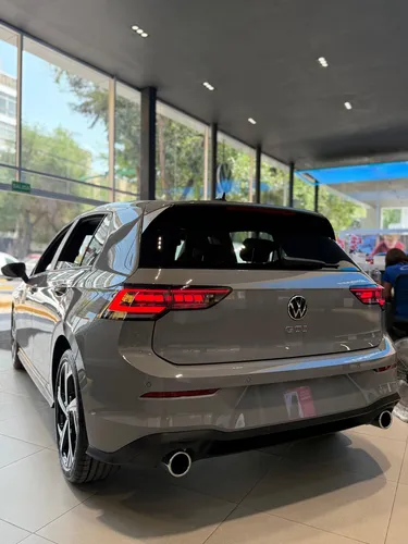 Volkswagen Golf GTI 2.0L Turbo 265Hp Dsg7