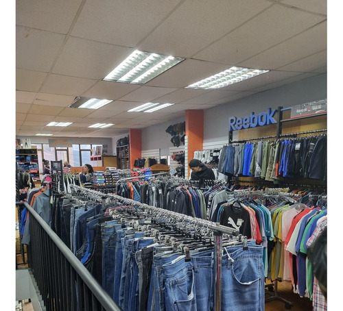 Amplio Y Céntrico Local Comercial En Ancud