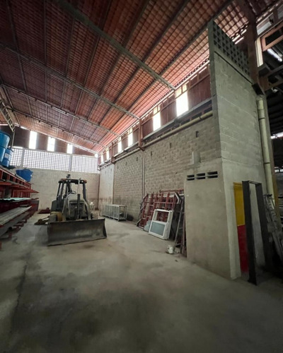 Imagen 10 de 29 de Terreno De 3380 Mt2 Con 5 Galpones, Av Intercomunal, Gran Oportunidad!!