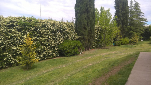 Vendo Casa En San Rafael Con Hermoso Parque Y Piscina, Cerca De Valle Grande