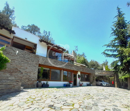 Linda Casa En Venta De 5 D En Cond. Refugios Del Arrayán