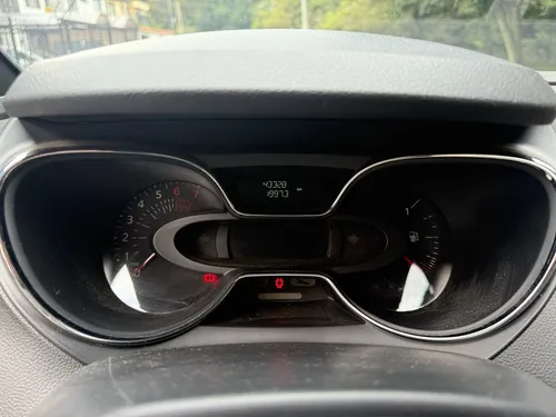 Renault Captur 2.0 Intens Automática