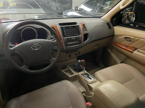 Toyota Hilux SW4 SRV D4-D 4x4 3.0 TDI Dies. Aut