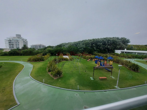 Imagen 11 de 20 de Venta Apartamento En Playa Brava , 2 Dormitorios Con Vista Al Mar