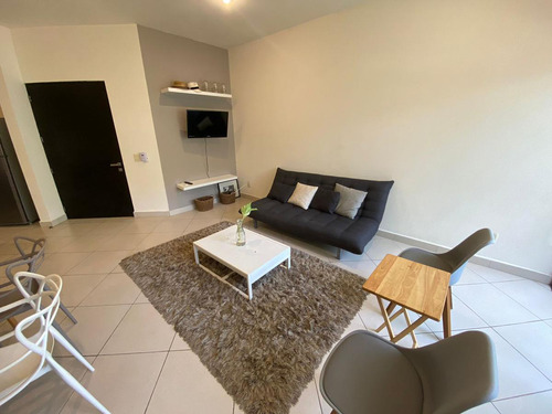 Departamento De 2 Rec. Con Alberca A 3 Min De La Playa