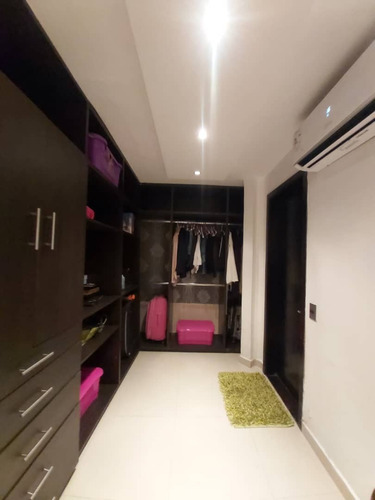 Imagen 11 de 25 de Vendo Espectacular Townhouse Totalmente Amoblado Bonaventure Home Mañongo Naguanagua Totalmente Amoblado Y Equipado