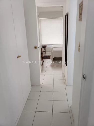 Apartamento En Venta De 2 Dormitorios En Torre Marina Ii, Punta Del Este.