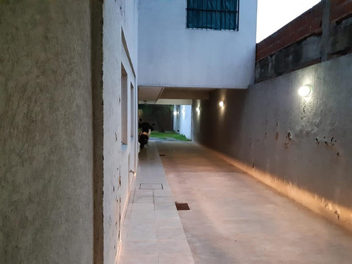 Imagen 2 de 14 de Hermoso Departamento En Zona Residencial